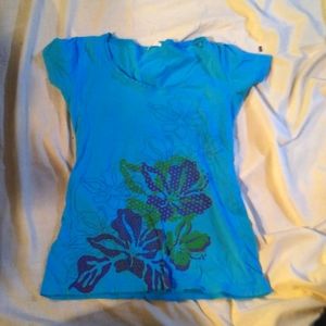 Blue T-Shirt. Relaxed fit. Size small/medium.